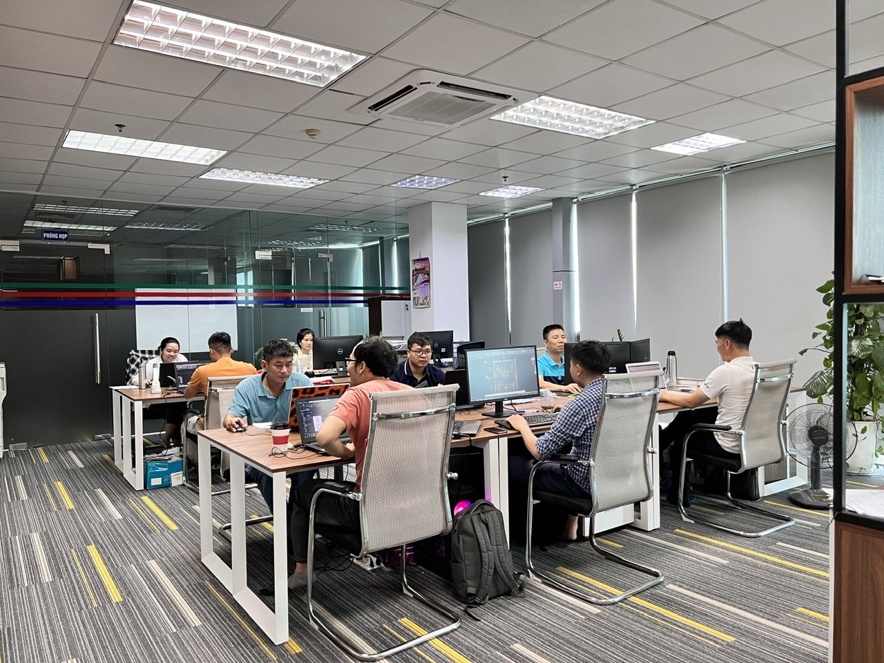 Ảnh VP làm việc 1