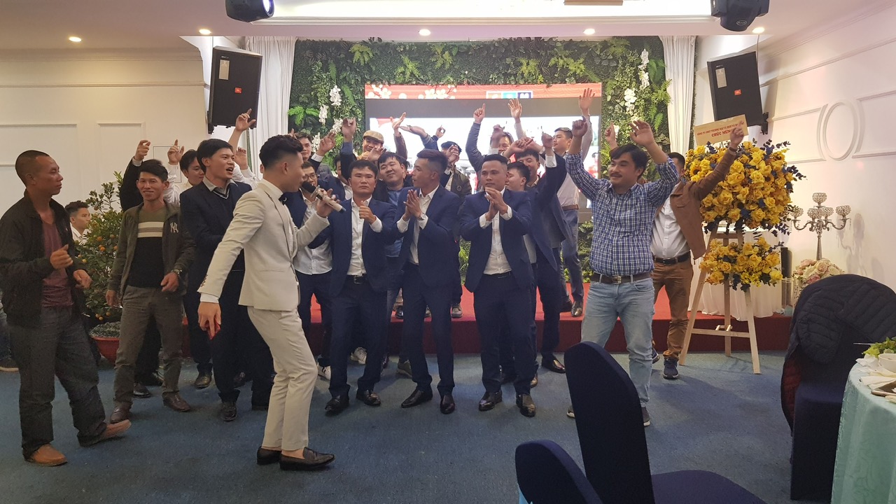Tất niên 2020-1